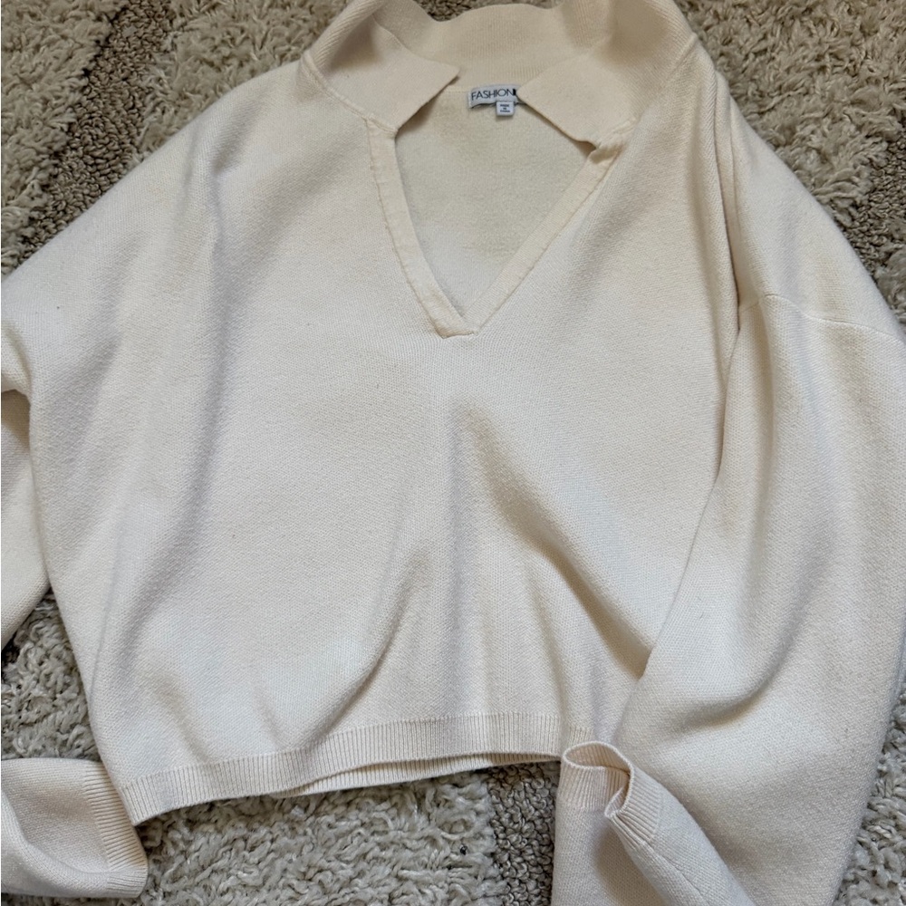 Fashion Nova Cream V-Neck Pullover Sweater